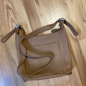 COACH || Chic Neutral Tan Crossbody Bag